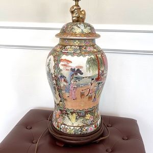 Antique Chinese Famille Rose Medallion Canton Lamp